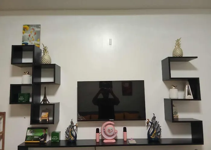 Apartment 241-1br -1bed 1 Extra Mattress *